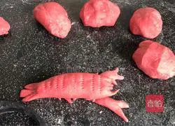 Illustration of how to make crayfish steamed buns 9