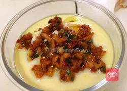 Illustration of how to make shredded pork and egg custard 12