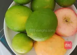 Illustration of homemade lemon enzyme 3