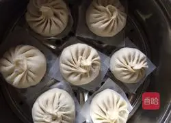 Illustration of how to make big meat buns with vegetables 7