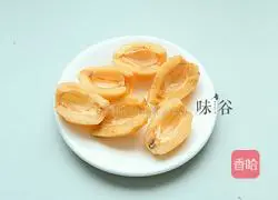 Illustration of how to make loquat sugar water 2
