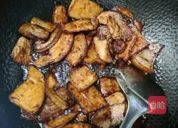 Illustration of how to make taro pork belly 8