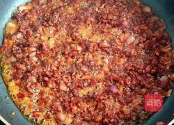 Illustration of how to make handmade mixed noodles 6