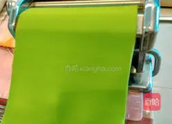 Illustration of how to make colorful noodles 9