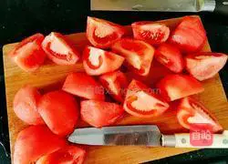 Barley, Cordyceps, Flowers, Coconut Juice and Beef Bone Soup Illustration of practice 13