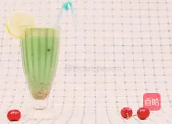 Illustration of how to make green juice milkshake 1