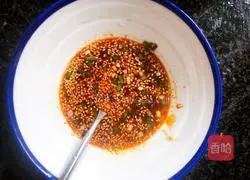 Illustration of how to make Sichuan style hand-cooking 4