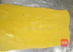 Illustration of how to make fried salt and pepper and black sesame pumpkin rolls 9