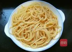 Illustration of how to make tomato minced meat pasta 4