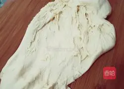 Illustration of how to make small bread rolls 3