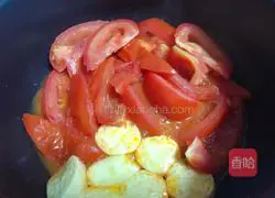 Tomato Enoki Mushroom and Tofu Soup Recipe Illustration 3