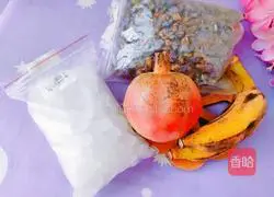 Illustration of how to make banana and pomegranate forget-me-nots 1