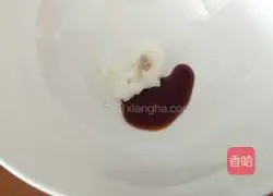 Illustration of how to make shredded pork noodles with pickled vegetables 10