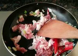 Illustration of how to make braised beans and noodles 7