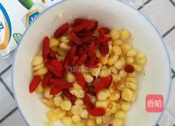 Illustration of how to make milky corn juice 1