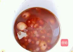Illustration of how to make red bean and lotus seed soup 7