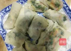 Illustration of how to make spinach spring rolls 9