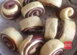 Illustration of how to make two-color steamed buns 10