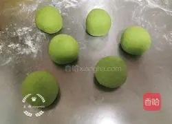 Illustration of how to make green apple and white kidney bean buns 2