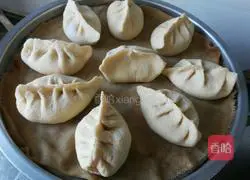 Cornmeal, pickled cabbage and pork buns recipe 11