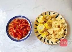 Illustration of how to make tomato and lotus root pork ribs soup 4