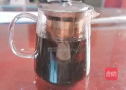 Illustration of how to make pearl milk tea 4