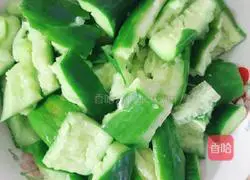 Illustration of how to beat cucumber 5