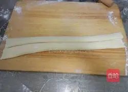 Illustration of how to make shredded pork hand-rolled noodles 4