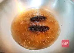 Illustration of how to stew sea cucumber 9