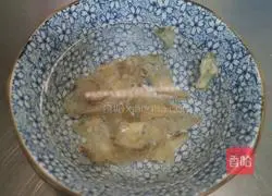 Illustration of how to make rock sugar, snow pear and lily soup 2