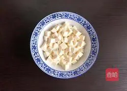 Illustration of how to make preserved egg tofu 2