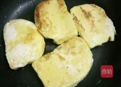 How to fry steamed buns Illustration 4