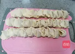 Illustration of how to make wontons in clear soup 8