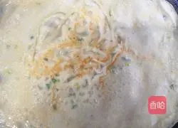 Illustration of how to make egg cake skin 3