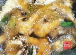 Illustration of braised black fish 9