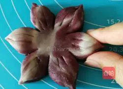 Illustration of how to make Qiaosu 16