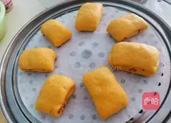 Illustration of how to make pumpkin and red date steamed buns 11