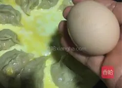 Illustration of how to make fried egg dumplings 10