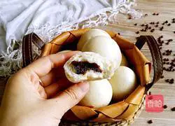 Illustration of how to make bean paste buns 15