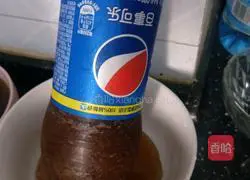 Illustration of how to make cola smoothie 7