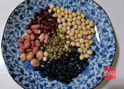 Illustration of how to make healthy soy milk 1