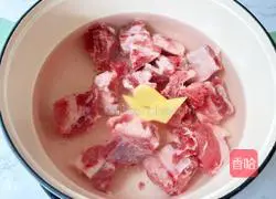 Illustration of how to make mushroom and corn ribs soup 6