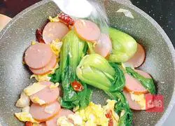 Illustration of how to make Hong Kong style noodles 8