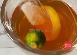 Illustration of homemade kumquat lemon iced tea 8