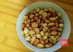 Illustration of how to make peanut sesame candy 4