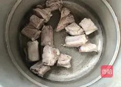 Soybean, lotus root and pork ribs soup recipe 6