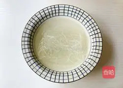 Illustration of how to make pickled fish in golden soup 2