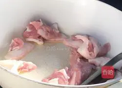 Illustration of how to make dry pot potato slices 4