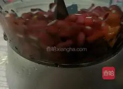 Illustration of how to make red bean milk 2