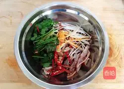 Illustration of how to make cold pig ears 4